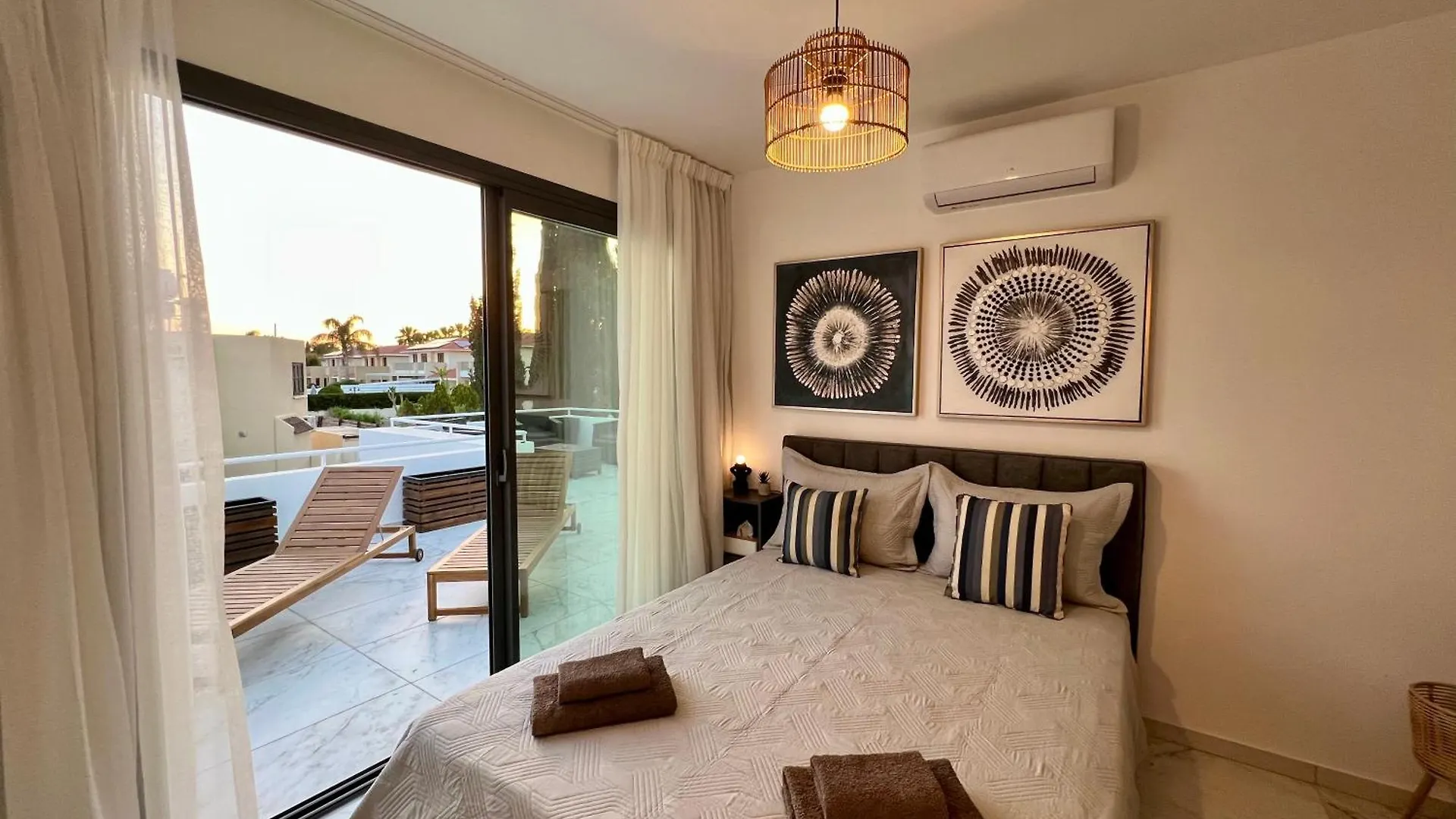 Fatcow Beach Apartment Ultra ラルナカ