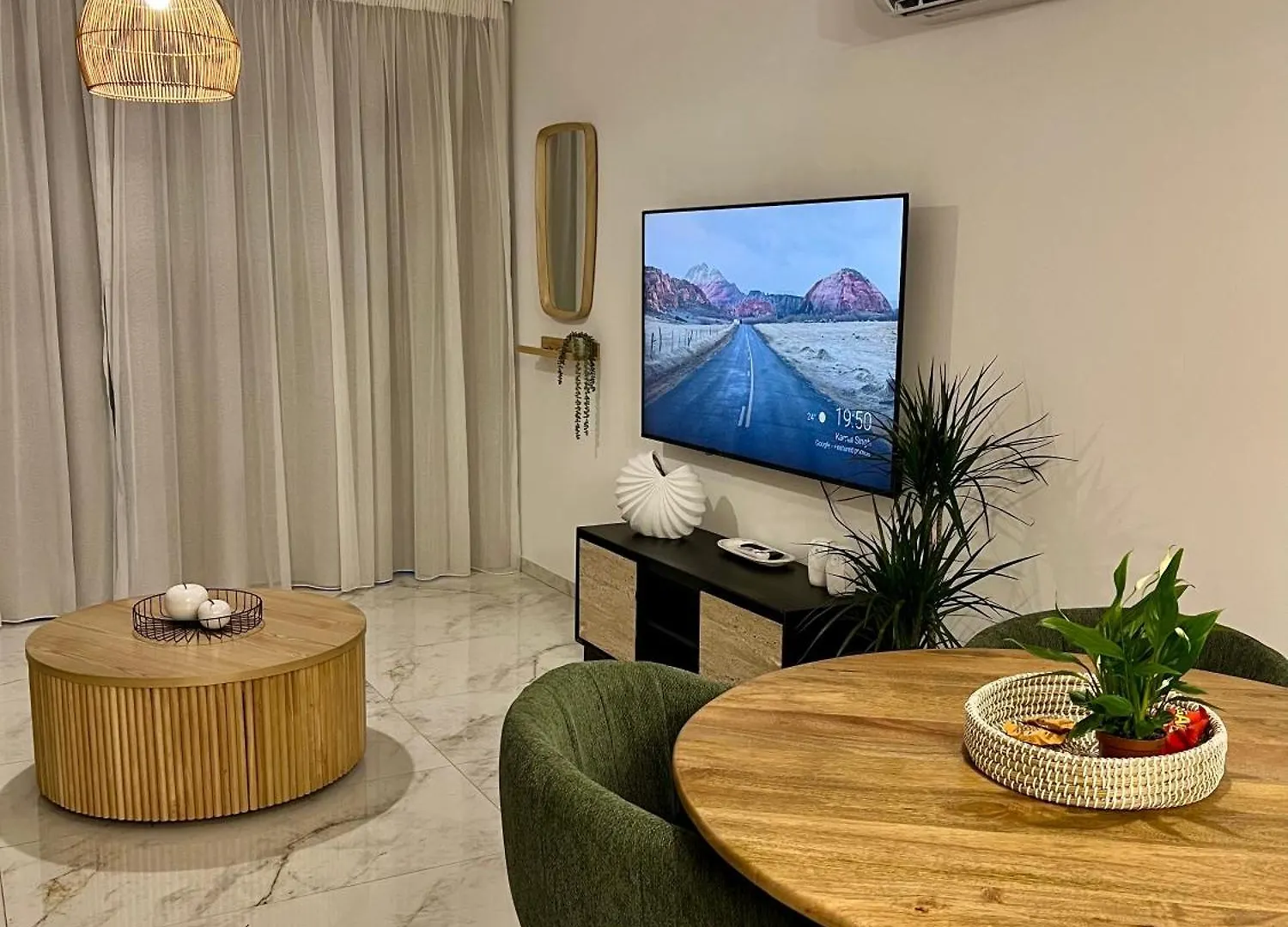 Fatcow Beach Apartment Ultra ラルナカ